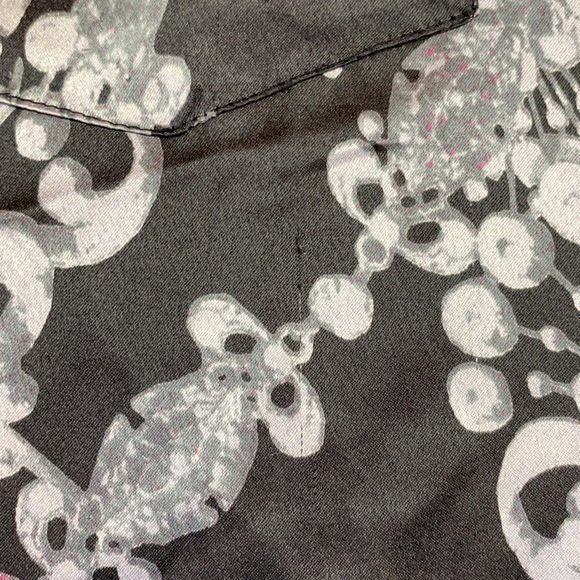 Victoria’s Secret button up soft Short long Sleeve Floral robe SZ M - Picture 9 of 10